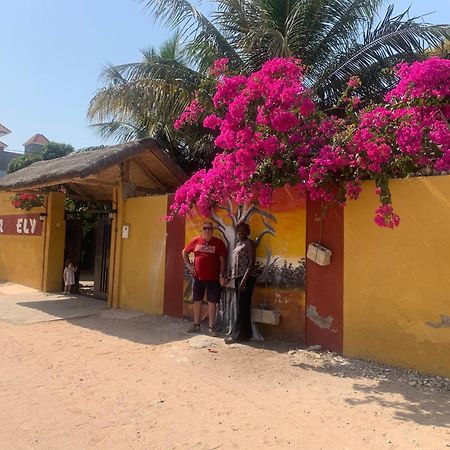 Auberge Keur Ely Ouoran Luaran gambar