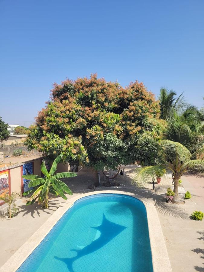 Auberge Keur Ely Ouoran Luaran gambar