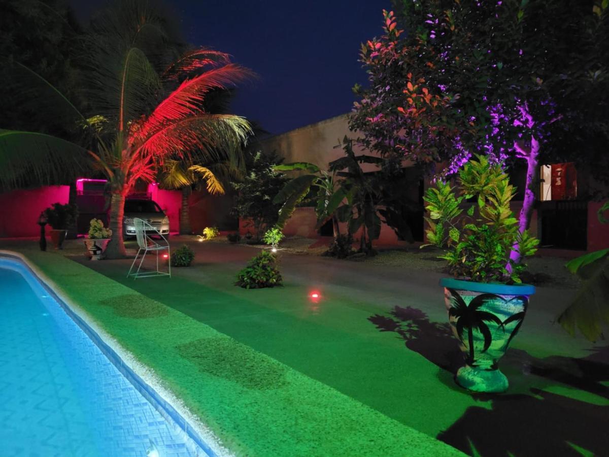Auberge Keur Ely Ouoran Luaran gambar