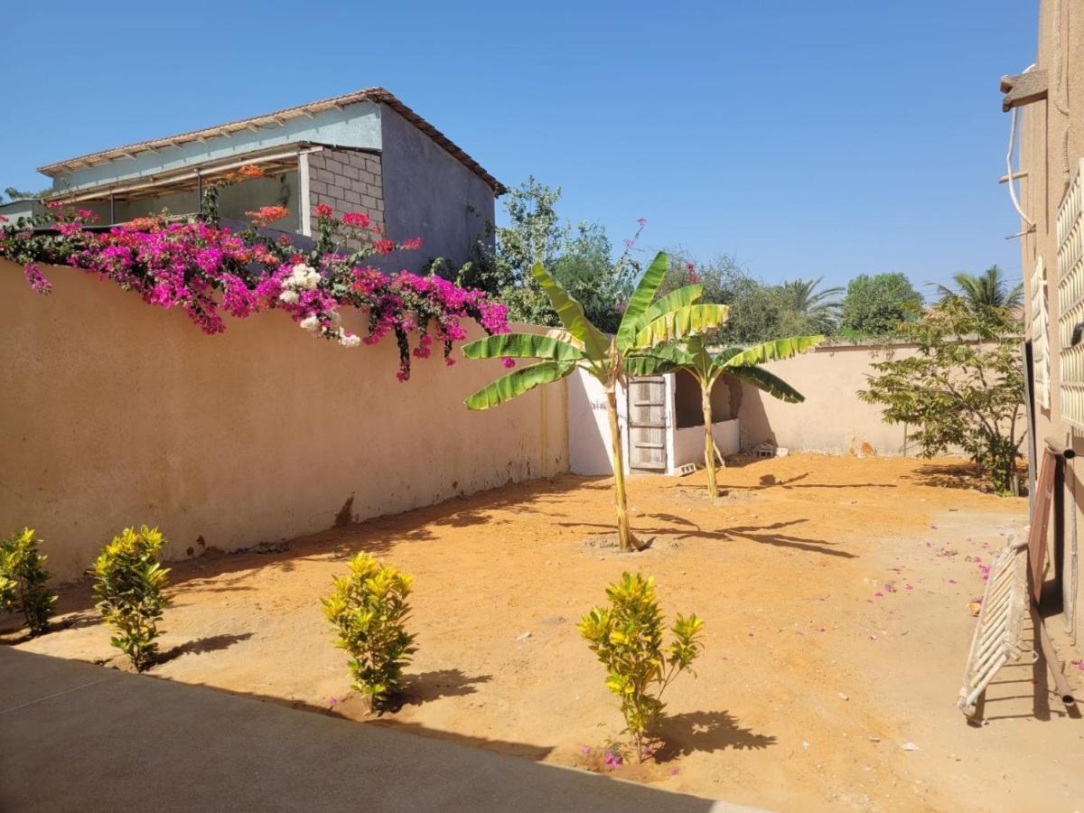 Auberge Keur Ely Ouoran Luaran gambar
