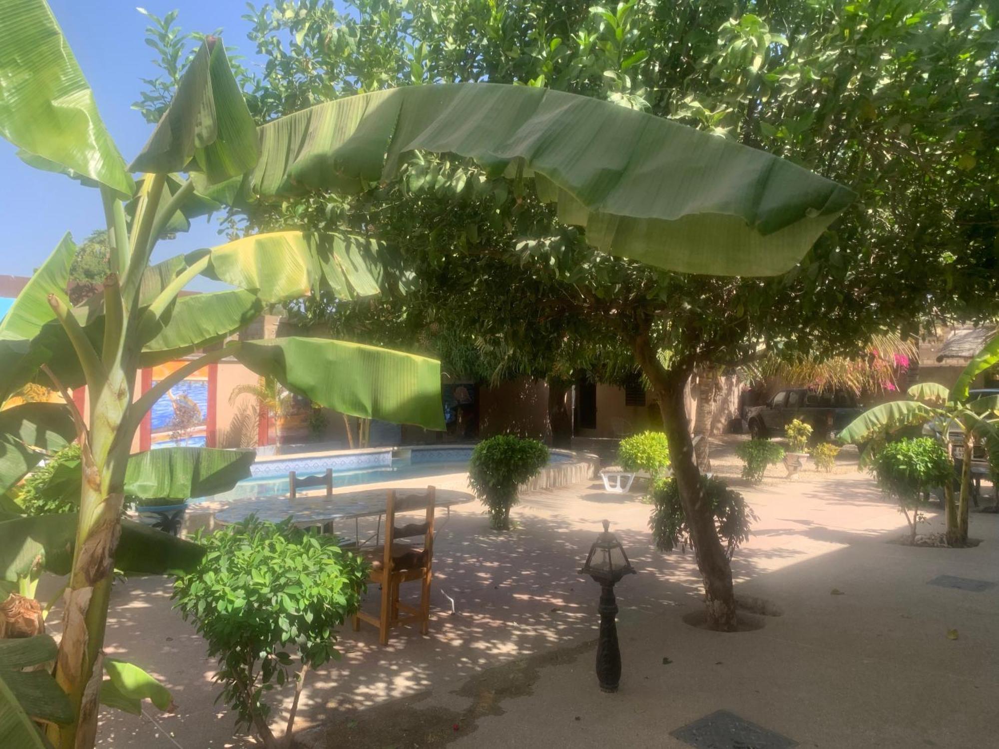 Auberge Keur Ely Ouoran Luaran gambar