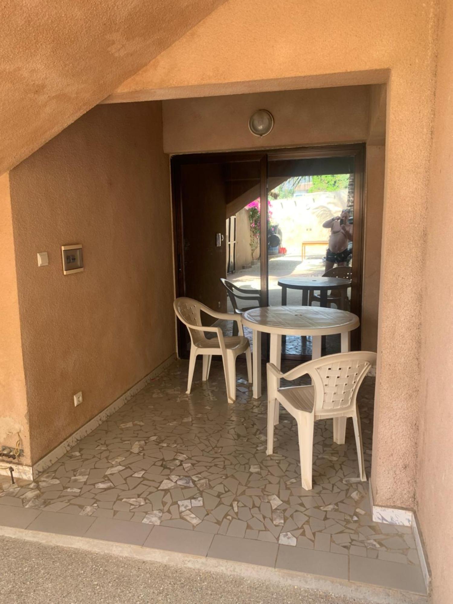 Auberge Keur Ely Ouoran Luaran gambar