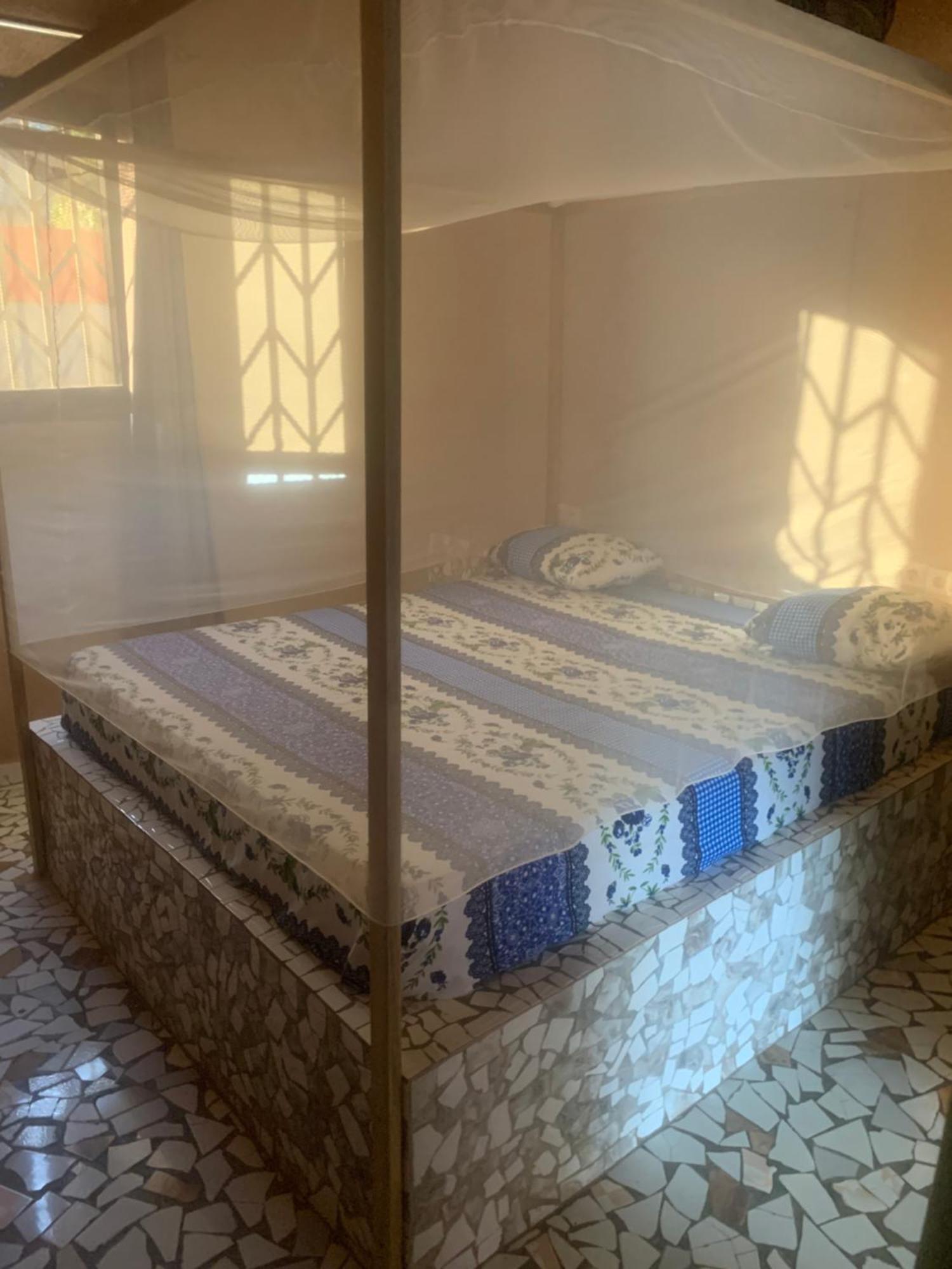 Auberge Keur Ely Ouoran Luaran gambar