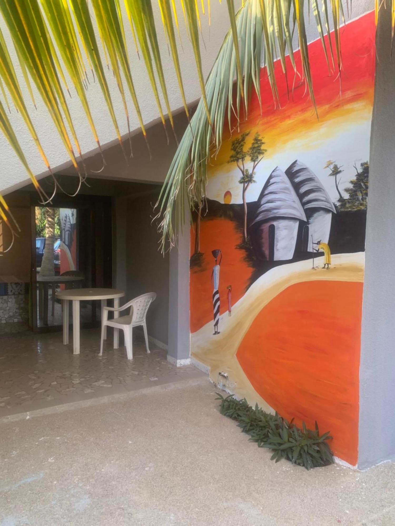 Auberge Keur Ely Ouoran Luaran gambar