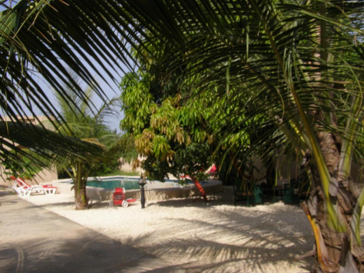 Auberge Keur Ely Ouoran Luaran gambar