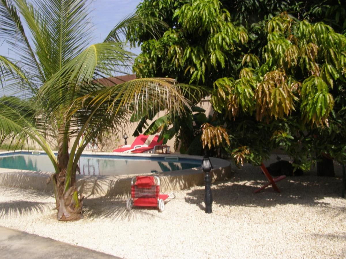 Auberge Keur Ely Ouoran Luaran gambar