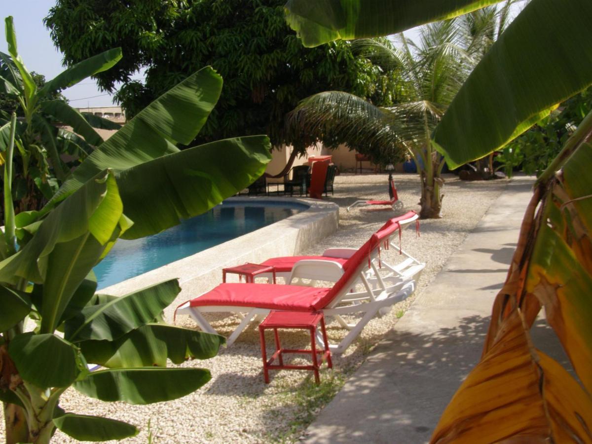 Auberge Keur Ely Ouoran Luaran gambar